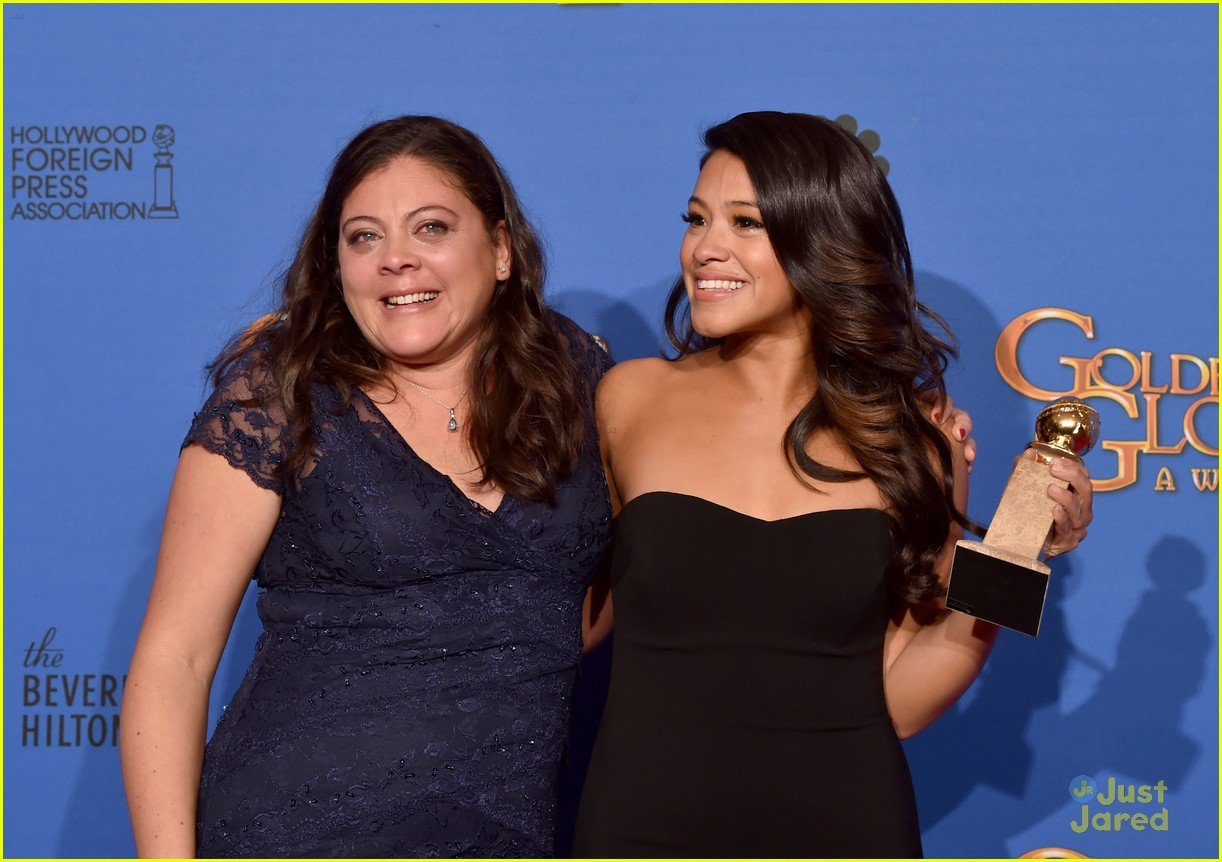 Gina Rodriguez Shares Teary Moment With Sister Ivelisse After Golden