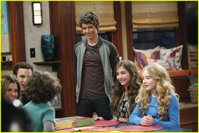 Full Sized Photo of sabrina carpenter uriah shelton gmw game night ...