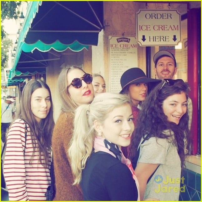 Gracie Gold Hangs With Taylor Swift & Lorde on Catalina Island Photo