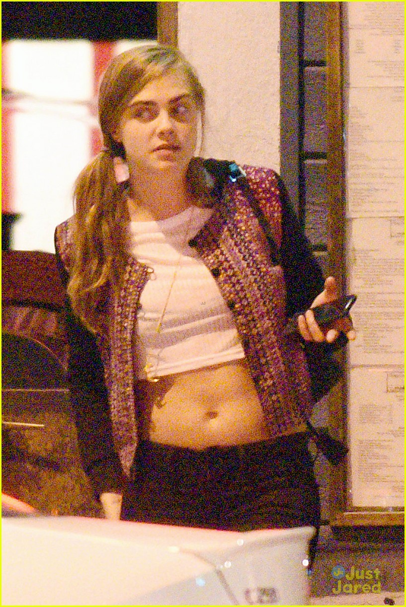 Kendall Jenner Comforts Cara Delevingne Following Grandmother&rsquo;s Passing