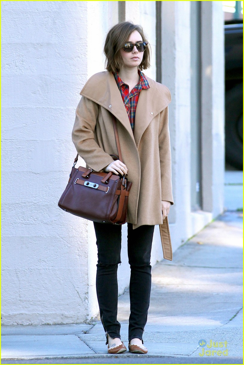 Lily Collins Runs Errands After Promoting 'Love Rosie' With Sam Claflin ...
