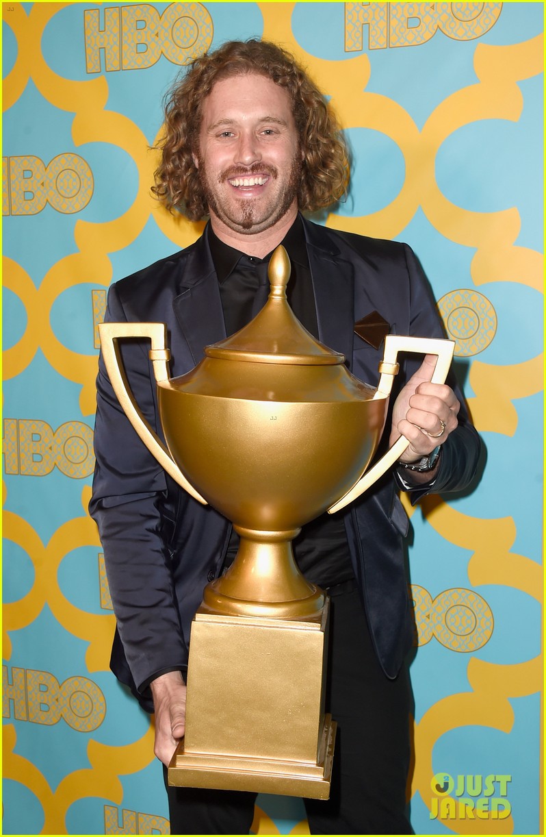 silicon valley boys t j miller thomas middleditch have some fun at hbo 10