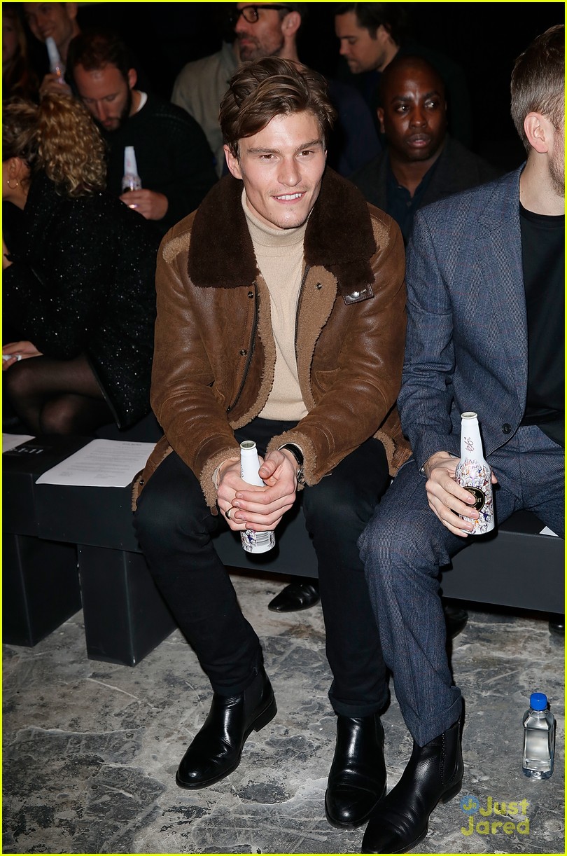 Oliver Cheshire Brings Pixie Lott To Moschino Show During London