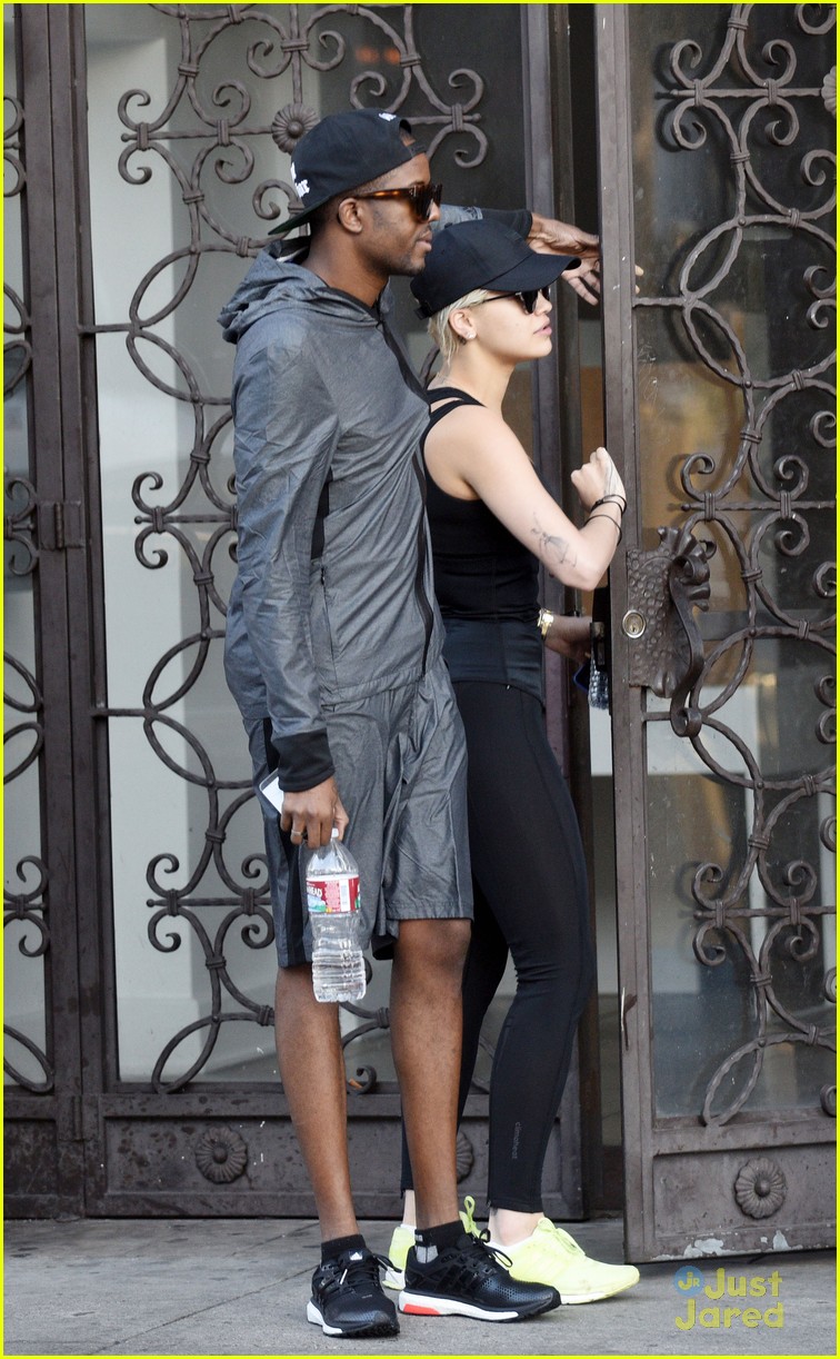 Rita Ora Will Make Oscars Debut This Year Performing 'Grateful' | Photo