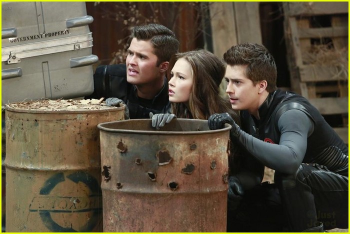 Get A New, Exclusive Look at 'Lab Rats: Rise Of The Secret Soldiers ...