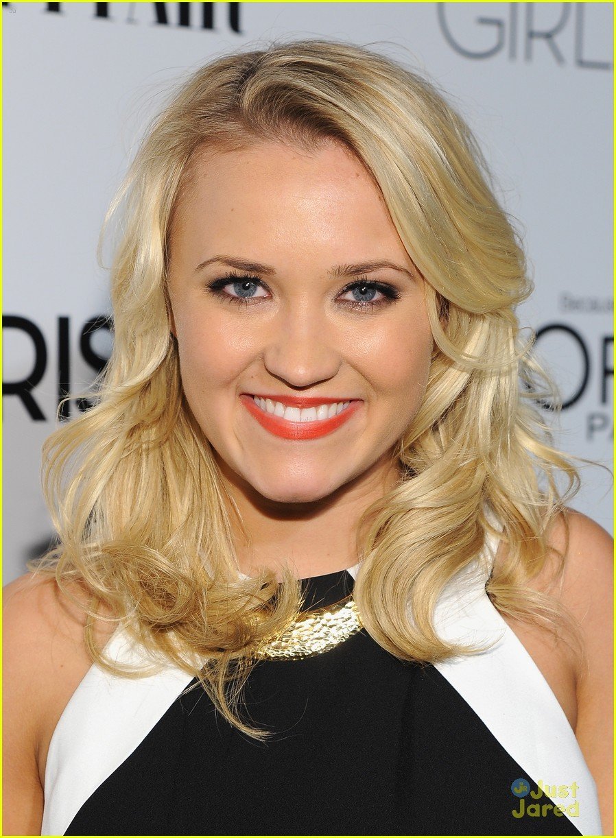 Ashley Tisdale & Emily Osment Are 'Young & Hungry' & Hot at Vanity Fair