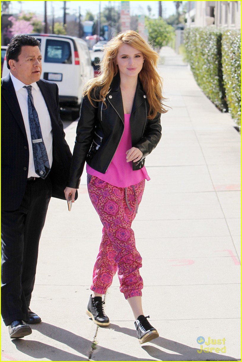 bella thorne pink outfit after duff premiere 04
