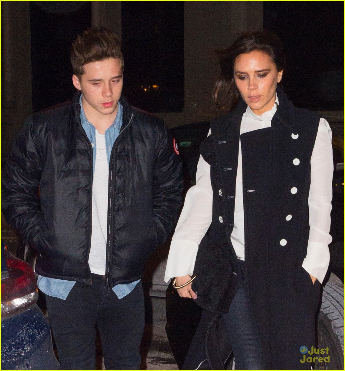 Full Sized Photo Of Brooklyn Beckham Fashion Week Mom Victoria 16 Brooklyn Beckham Sits Front 