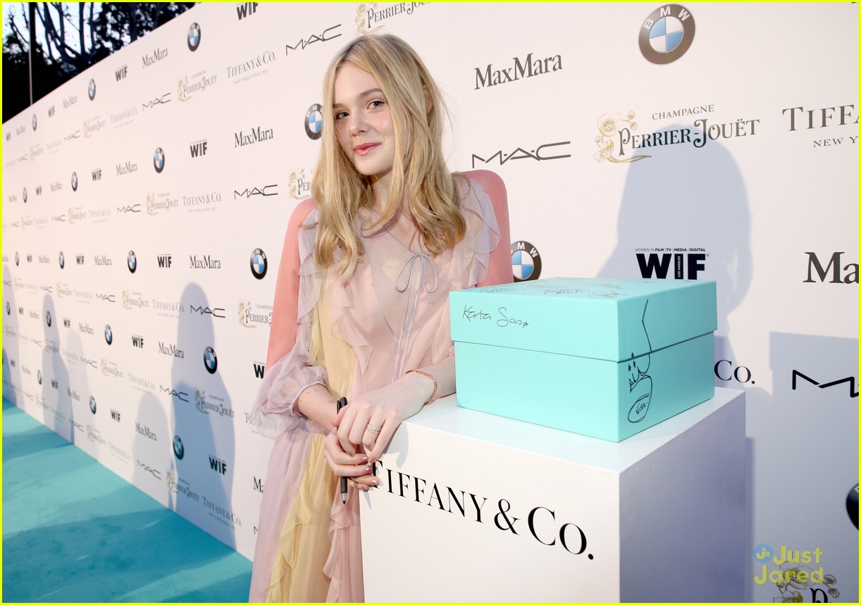 Jamie Chung Party Jumps For Pre Oscar Celebrations With Elle Fanning Photo 777712 Photo 