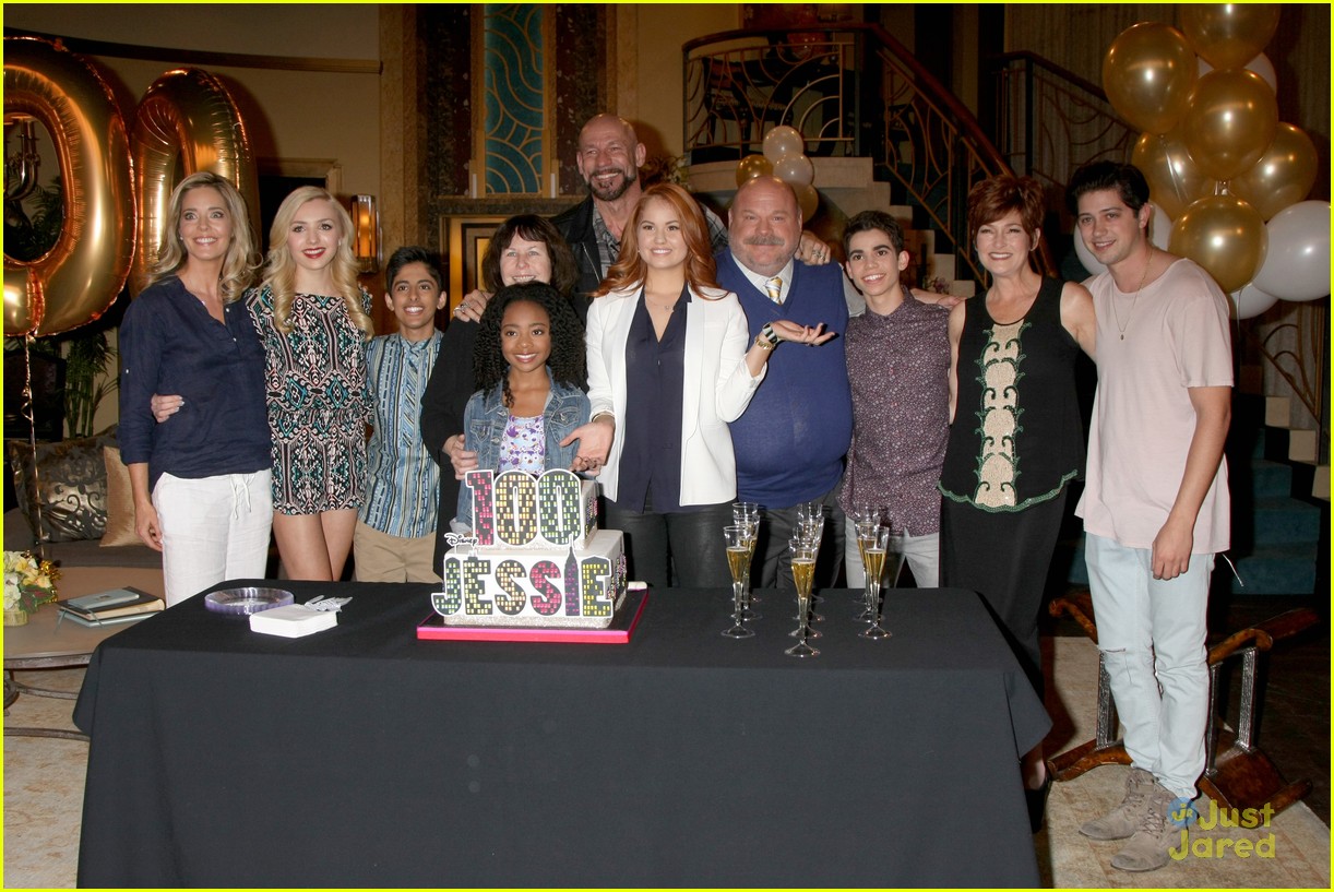 Debby Ryan & Peyton List Celebrate 100 Episodes of 'Jessie' | Photo ...