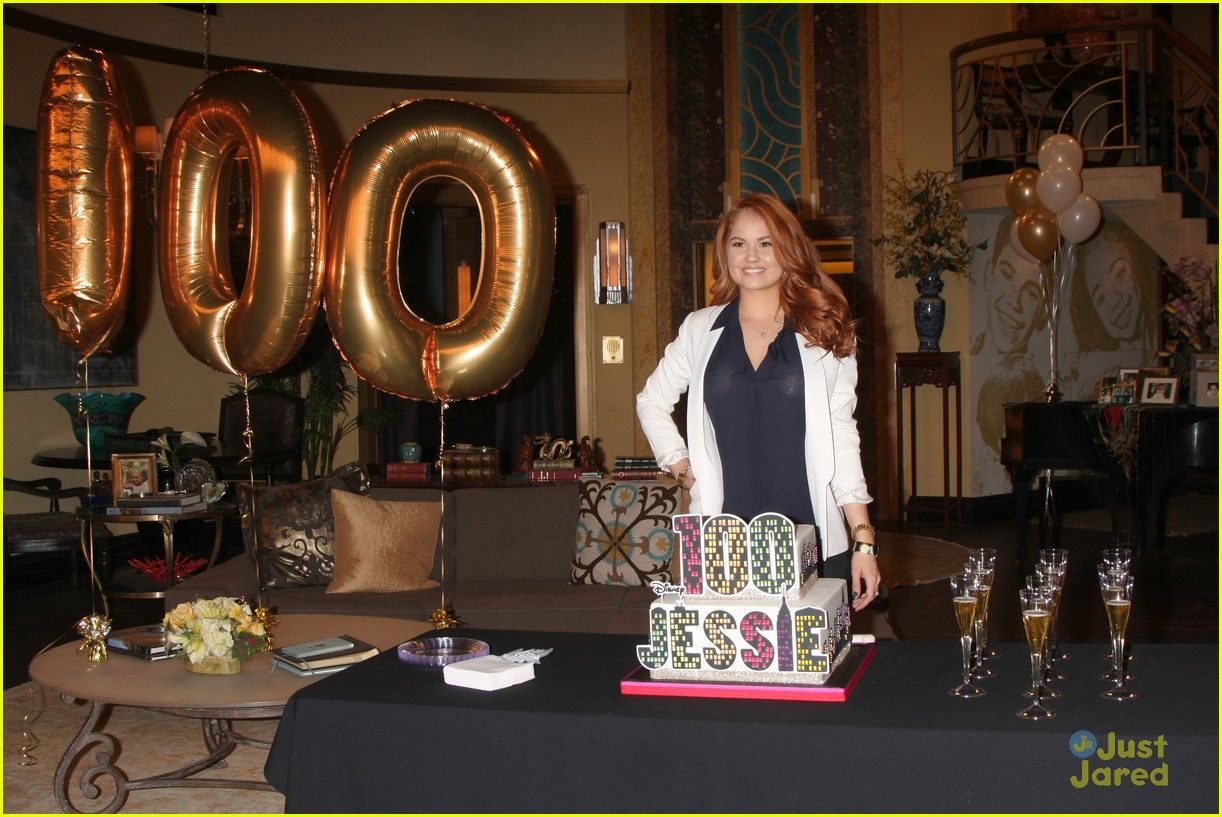 Debby Ryan And Peyton List Celebrate 100 Episodes Of Jessie Photo 774889 Photo Gallery 
