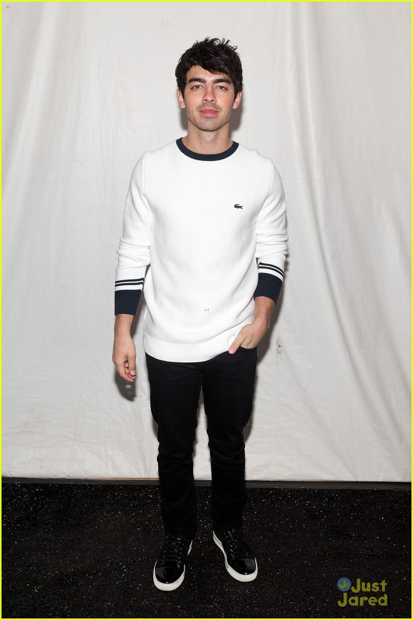 Joe Jonas Takes New York Fashion Week By Storm, While Nick Travels Abroad Photo 775593 Photo