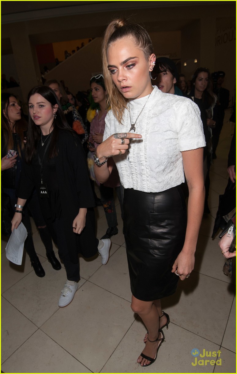 kendall jenner cara delevingne topshop london 11