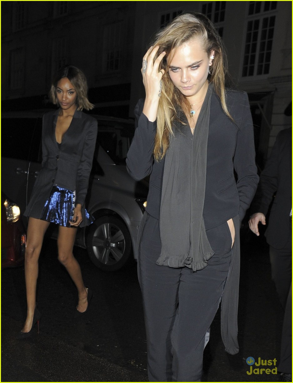 cara delevingne louis vuitton  Cara delevingne, London fashion