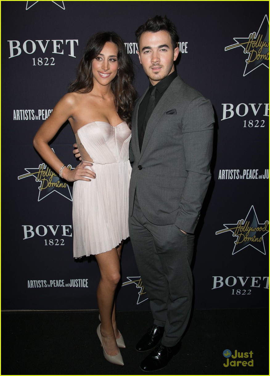 Kevin & Danielle Jonas Make It A Date Night at Hollywood Domino Gala ...