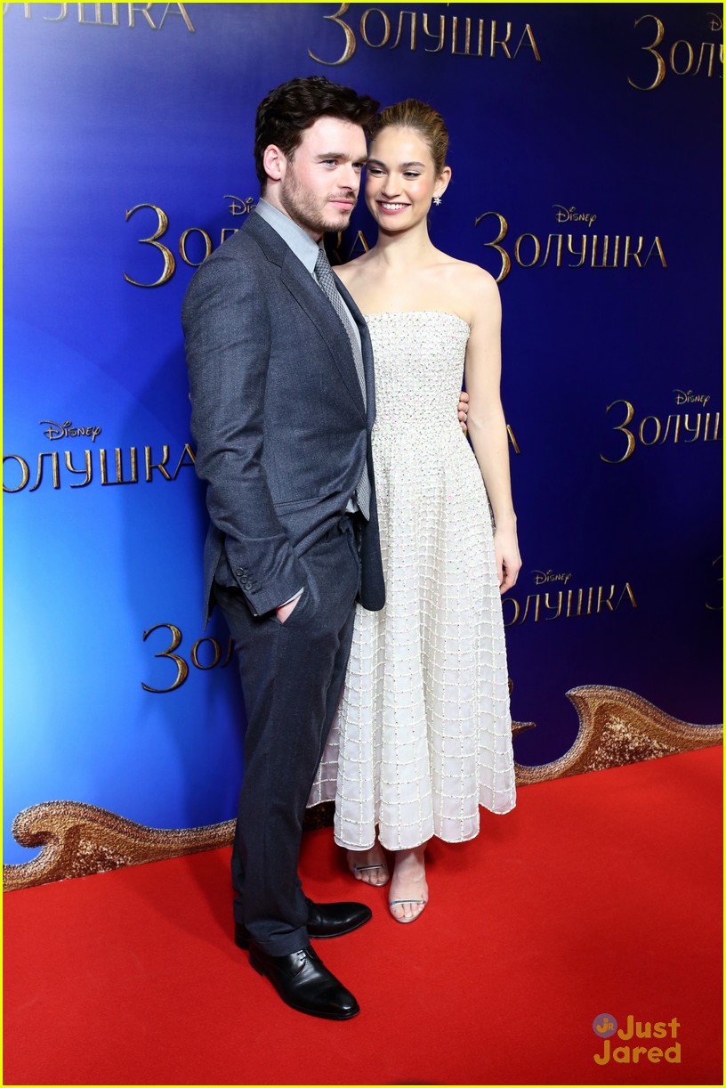 Richard Madden & Lily James Get Silly at 'Cinderella' Photo Call ...