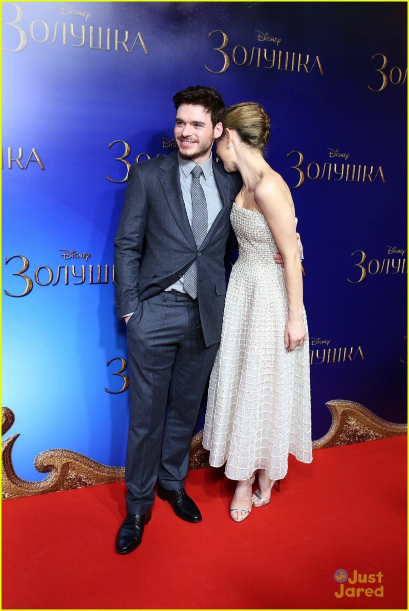 Richard Madden & Lily James Get Silly at 'Cinderella' Photo Call ...