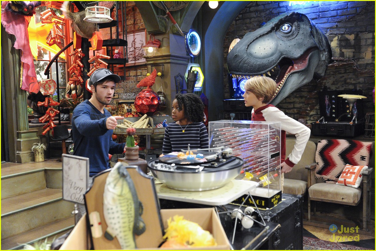 Nathan Kress Is Directing This Weekend's 'Henry Danger'! | Photo 780440 ...