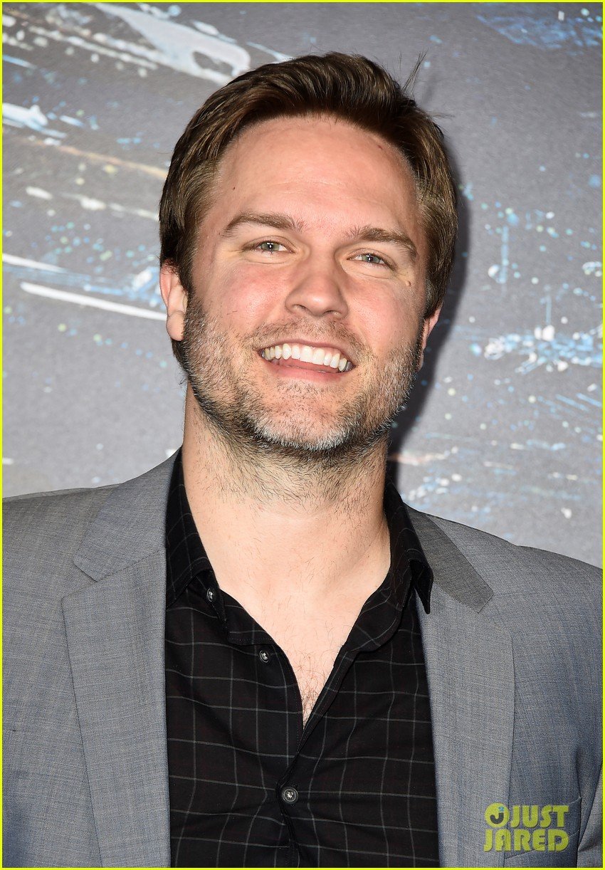 Scott Porter & Wife Kelsey Expecting First Child Together! | Photo ...