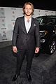 sarah hyland dominic sherwood vanity fairs young hollywood party 14