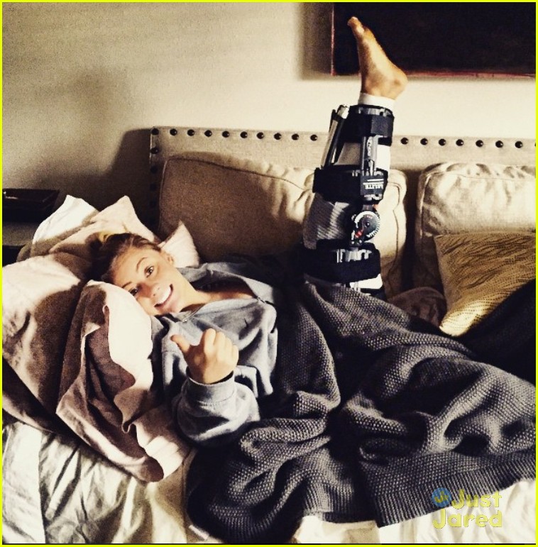 Shawn Johnson Undergoes Another Knee Surgery Photo 779144 Photo Gallery Just Jared Jr.