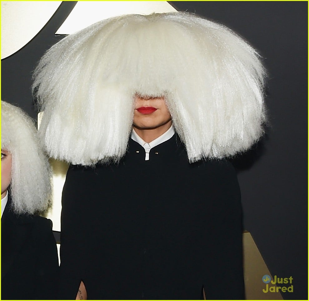 Maddie Ziegler Supports Sia at the Grammys 2015 | Photo 772458 - Photo ...