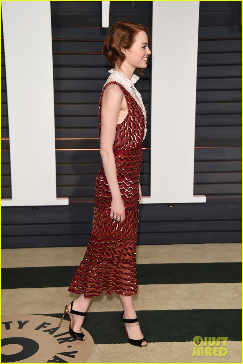 Emma Stone Wears a Short Dress at Vanity Fair Oscars Party: Photo 4045266, 2018 Oscars Parties, Emma Stone Photos