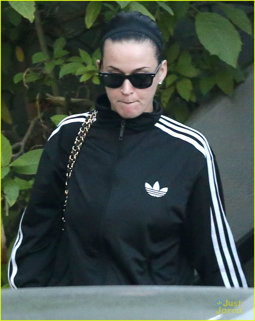 Katy Perry Seeks Legal Action After Etsy Shop Starts Distributing 'Left