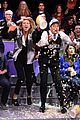 taylor swift does jumbotron dancing with jimmy fallon 08
