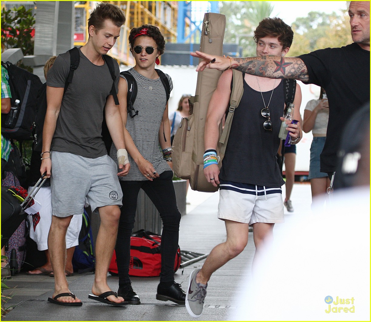 The Vamps Hit The Gym Before Mall Of Asia Arena Concert | Photo 769620 ...