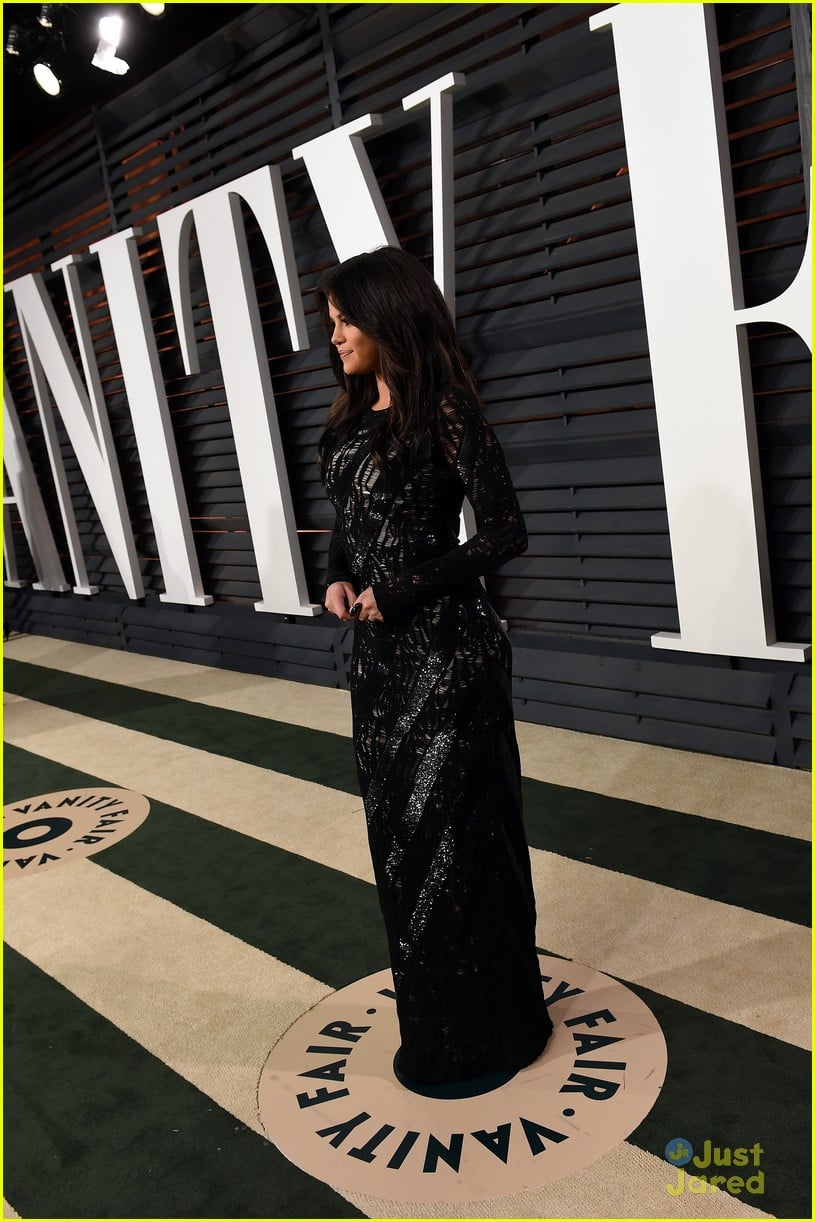 Selena Gomez Can't Stop Smiling at Oscars AfterParty! Photo 778484