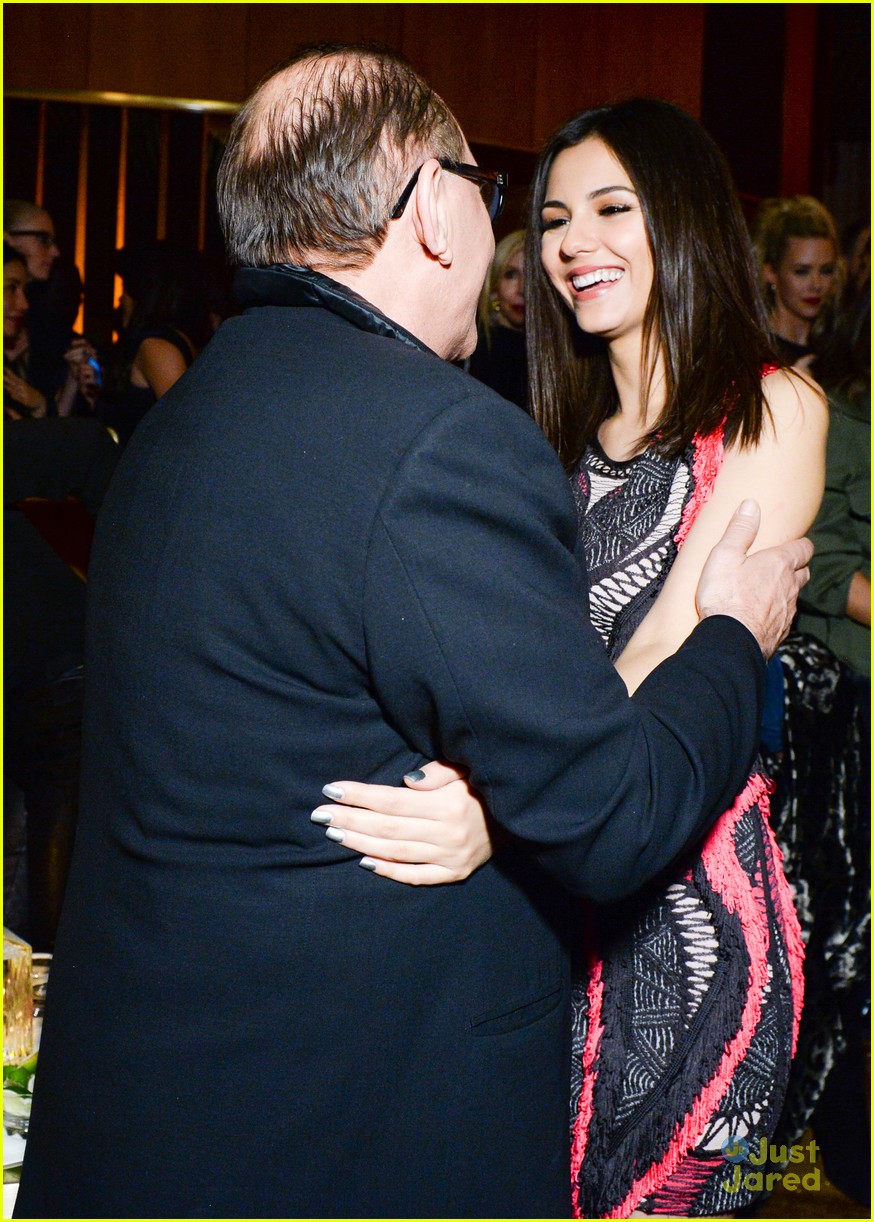 Victoria Justice Gets Bangs For DKNY Show with Zendaya Photo 775767