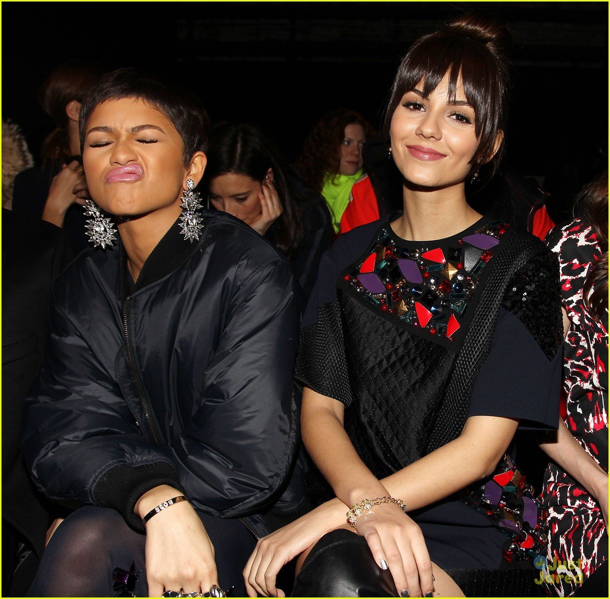 Full Sized Photo of zendaya victoria justice dnky show joe jonas bella