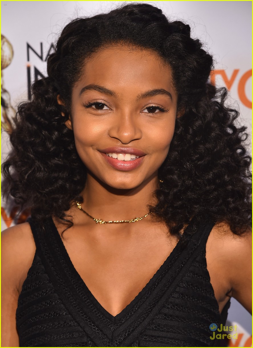 Full Sized Photo of yara shahidi wins childrens award naacp awards 11