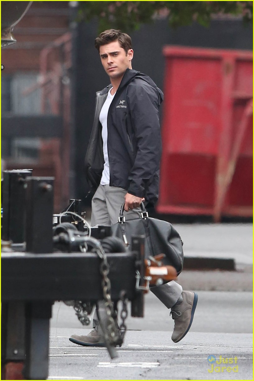 zac efron went bowling with nina dobrev this weekend 01