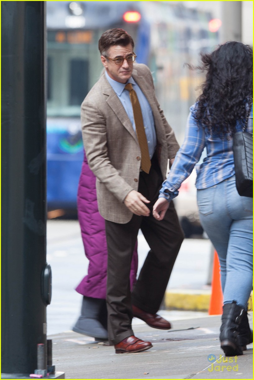 zac efron went bowling with nina dobrev this weekend 09