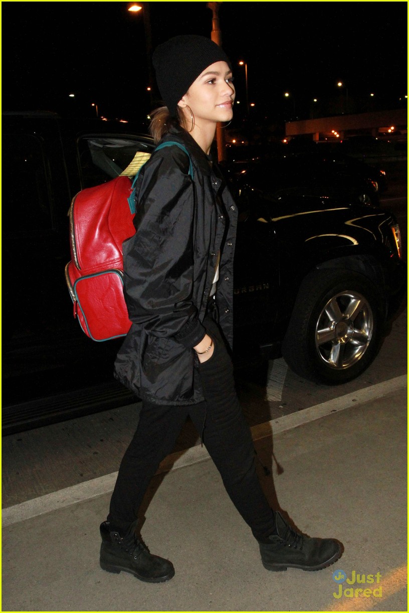 Zendaya Heads To New York Fashion Week From L.A.: Photo 774238, Zendaya  Pictures
