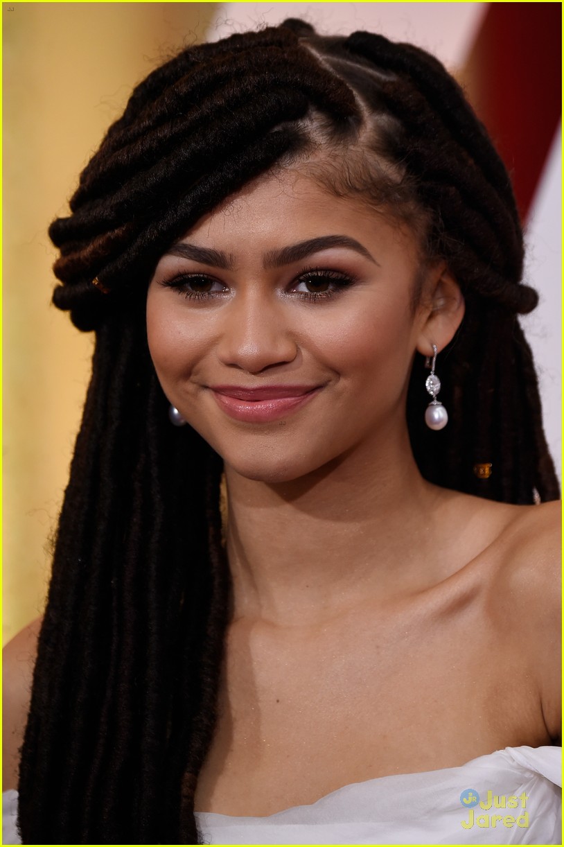 Zendaya Is Offended By E Fashion Police S Comments On Oscars 2015 Dreadlocks Photo 779019