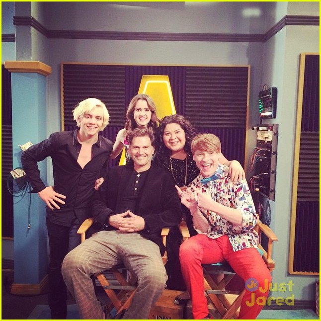 Switched At Birth's D.W. Moffett Directs 'Austin & Ally' See The Cute