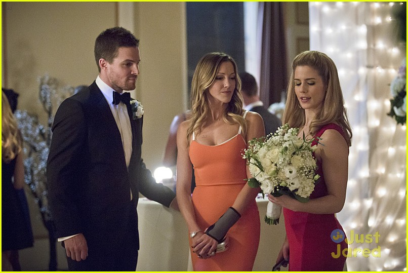 Diggle And Lyla Get Married On Tonights Arrow Photo 790715 Photo Gallery Just Jared Jr 9483