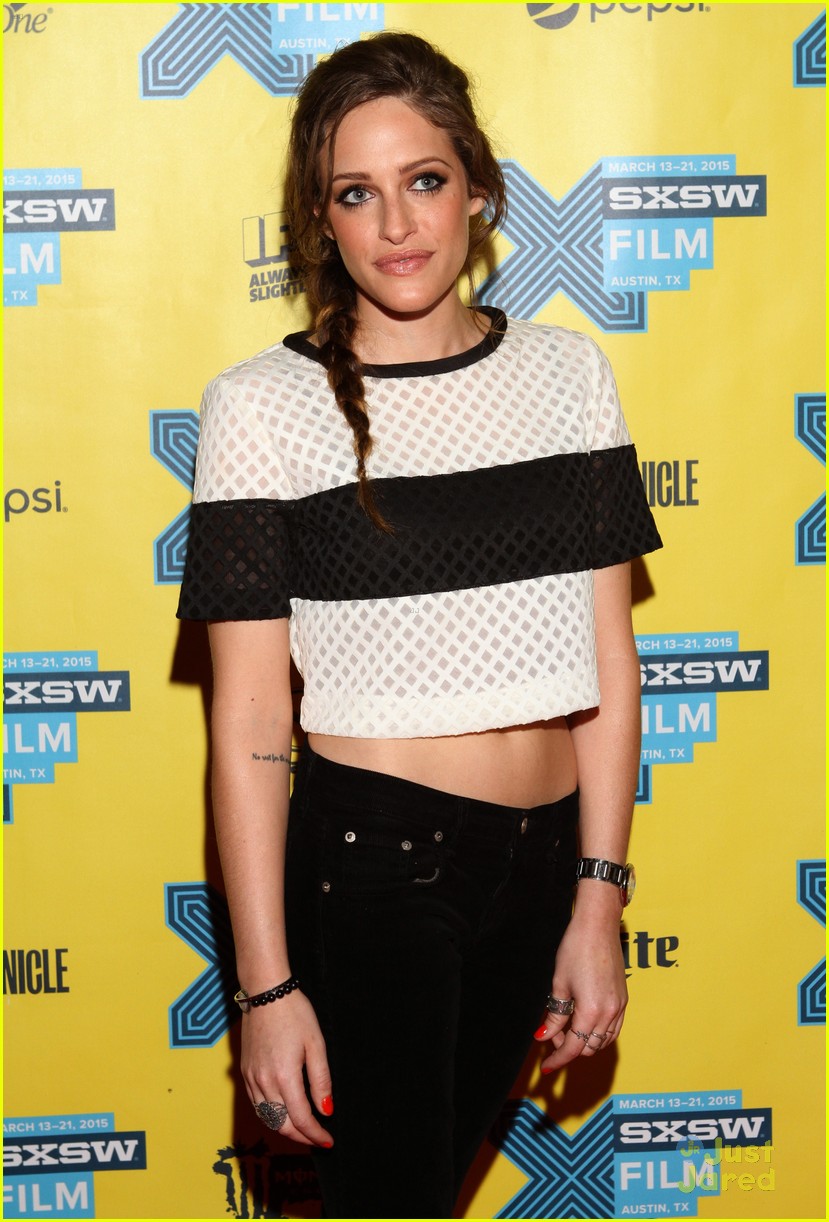 Carly Chaikin Heads Back To Los Angeles After 'Mr. Robot' SXSW Premiere