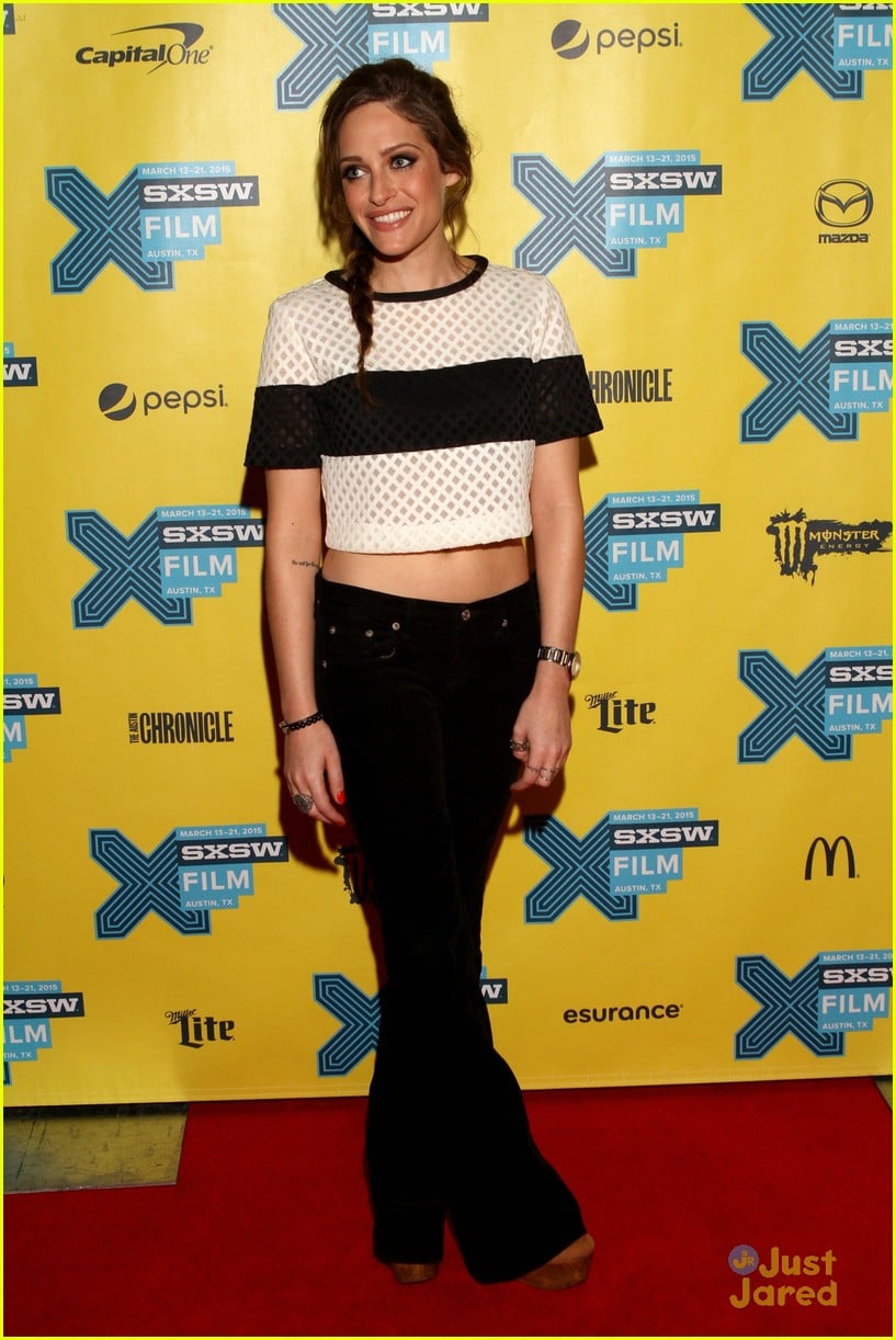 Carly Chaikin Heads Back To Los Angeles After 'Mr. Robot' SXSW Premiere