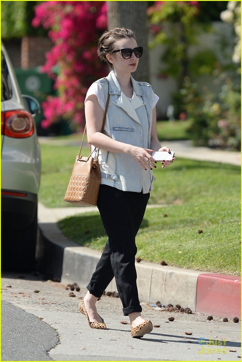 Lily Collins Is Back in Los Angeles After Spending Few Days in Paris ...