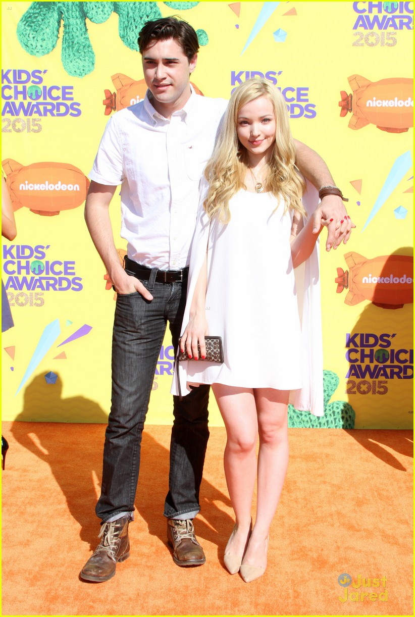 Oh No! Dove Cameron Had To Leave KCAs 2015 Early Because She Twisted ...