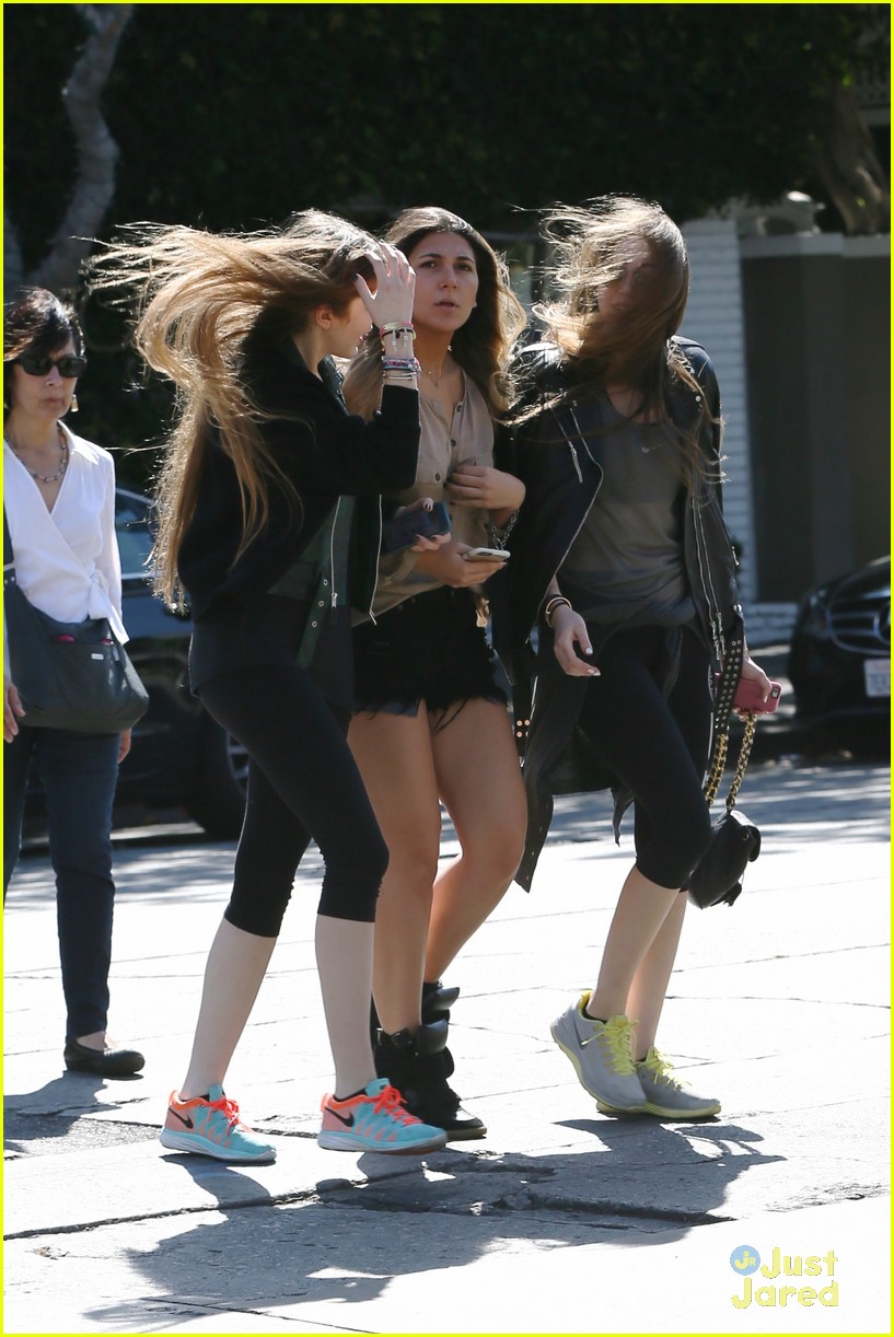este haim birthday taylor swift 11