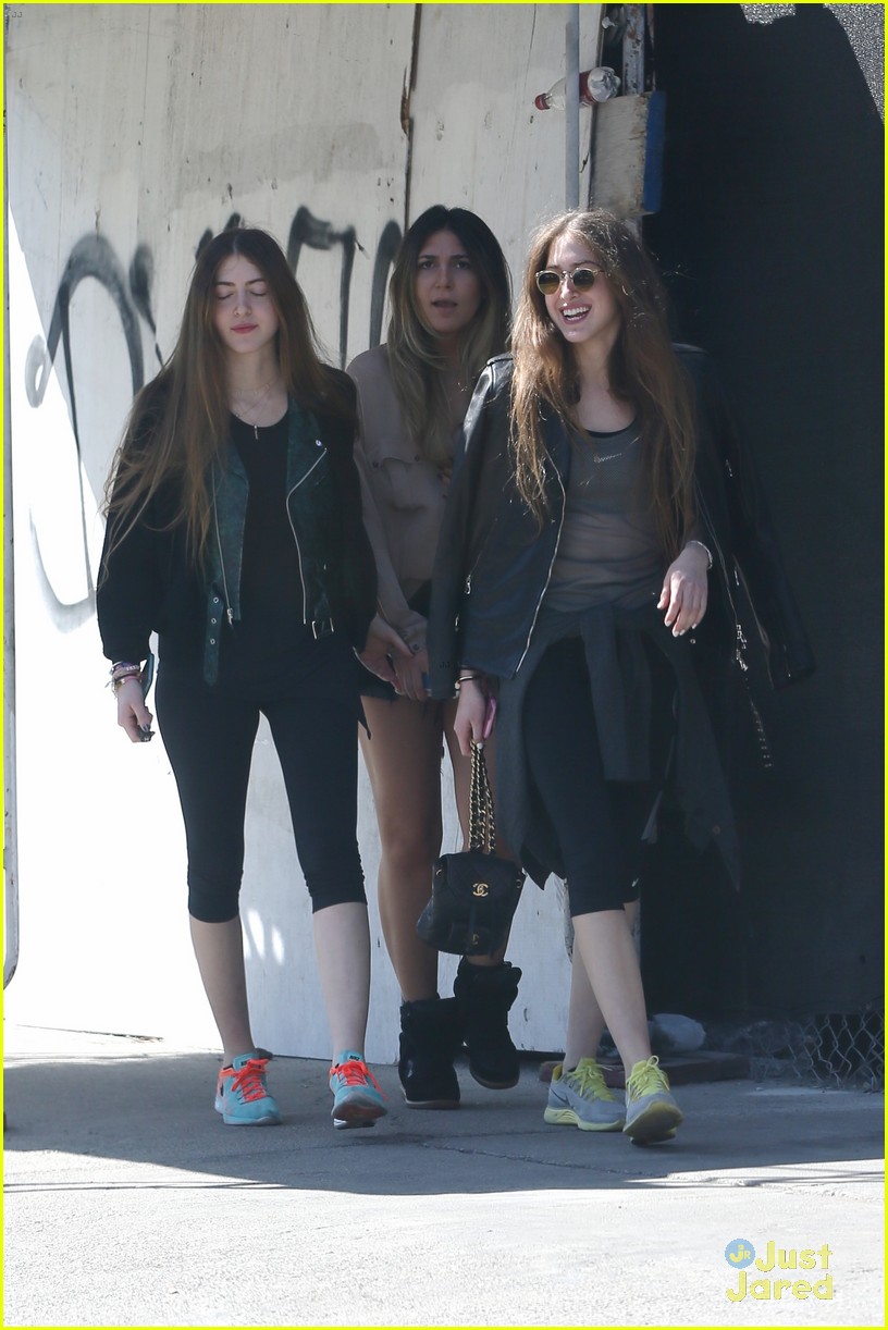 este haim birthday taylor swift 14