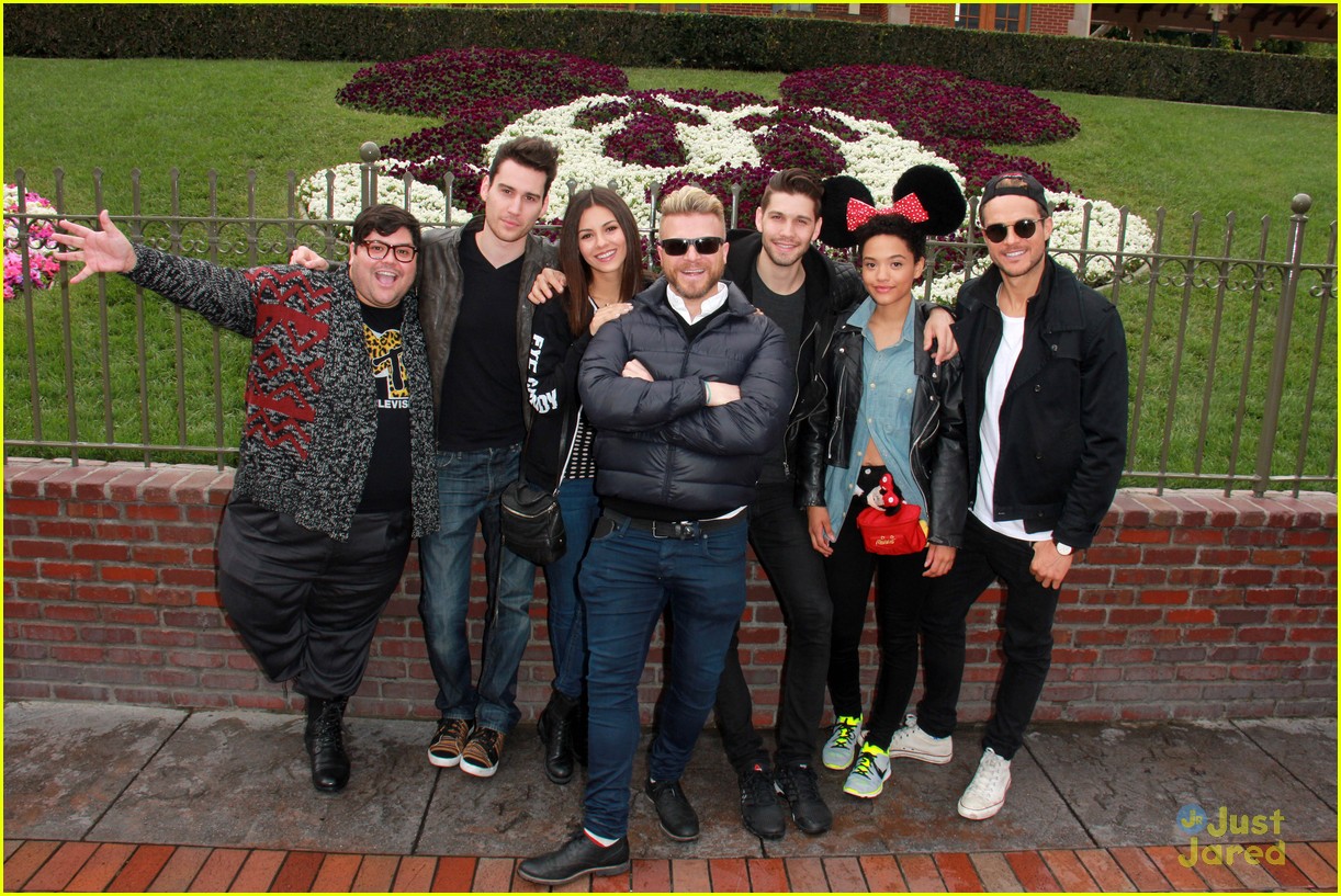 Full Sized Photo of eye candy cast disneyland 10 Victoria Justice