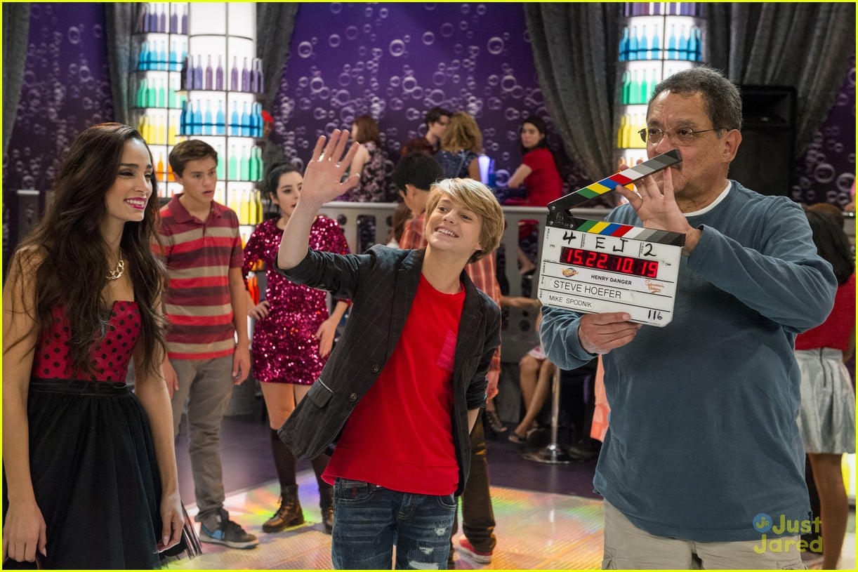 Jace Norman Takes JJJ BehindtheScenes of 'Henry Danger'! Exclusive