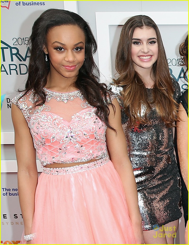 Maddie Ziegler & ‘Dance Moms’ Cast Perform At Astras Awards In