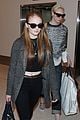 maisie williams kimmel stop sophie turner lax arrival 02
